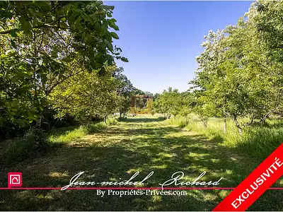 Terrain, 101 030 m²