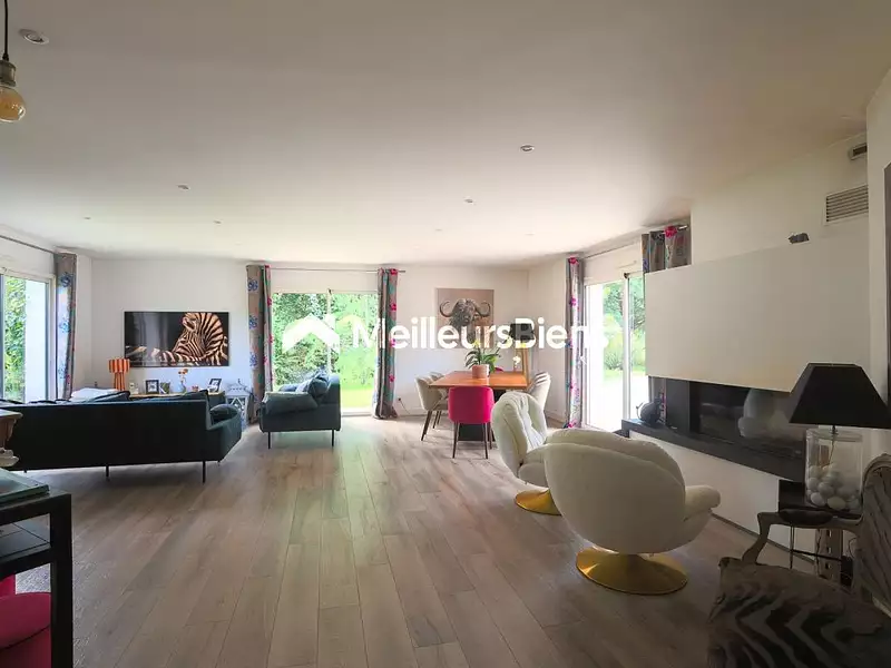 Maison, 153 m²