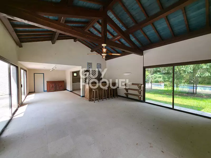 Maison, 340 m²