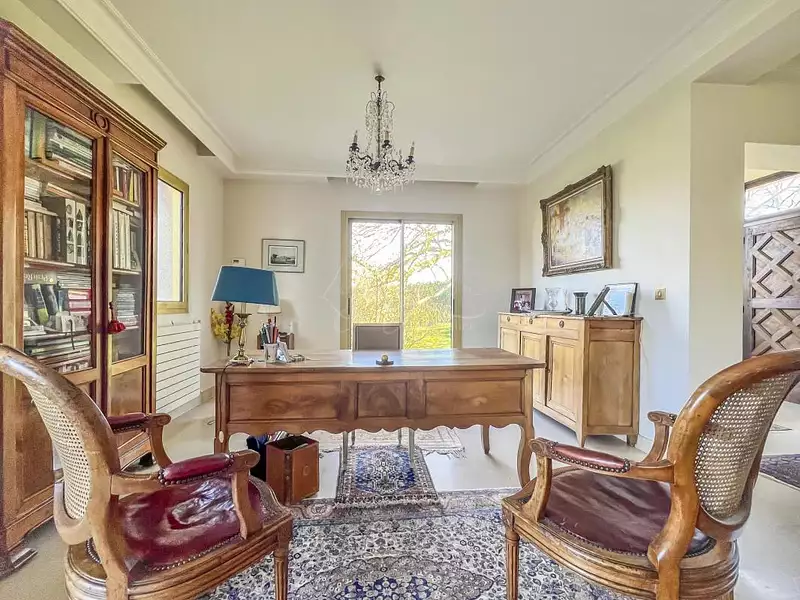 Maison, 254 m²