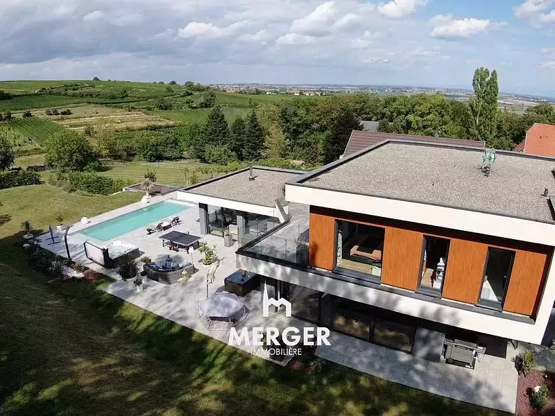 Maison, 330 m²