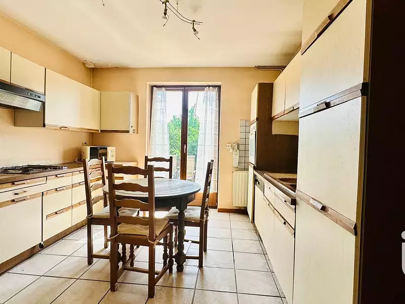 Maison, 190 m²
