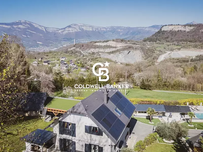 Maison, 280 m²