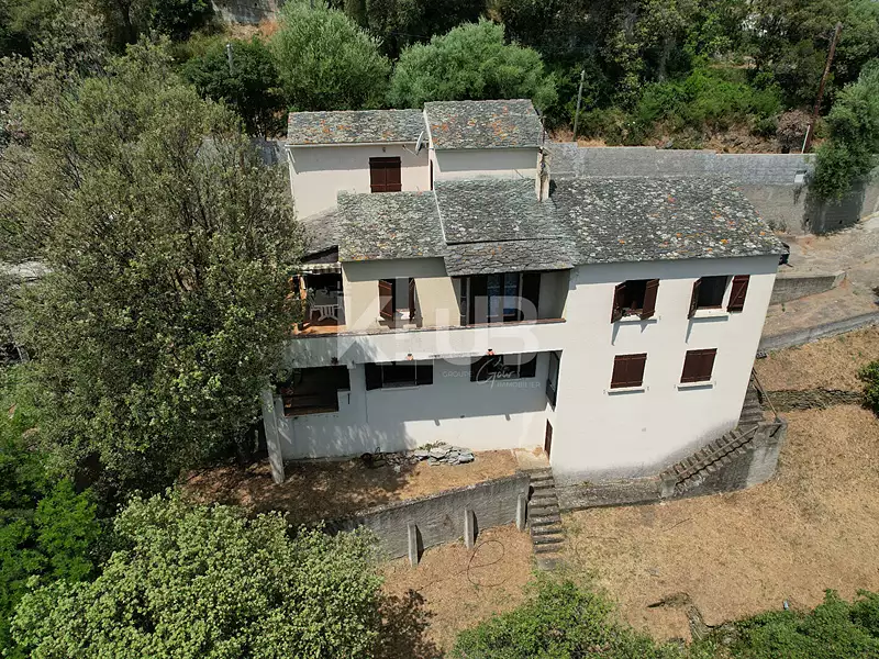 Maison, 210 m²