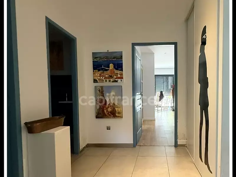 Maison, 250 m²