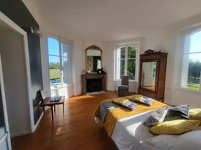 Maison, 1 700 m²