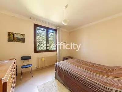 Maison, 196 m²