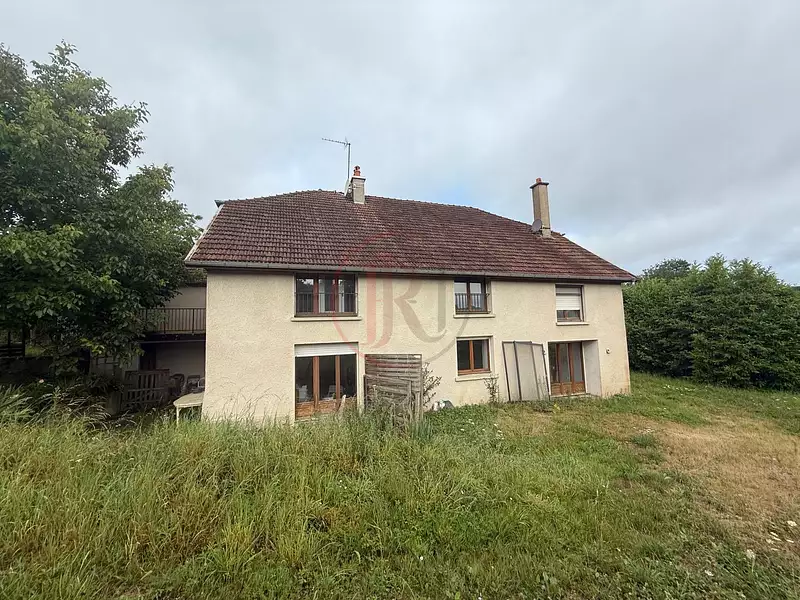 Immeuble, 270 m²