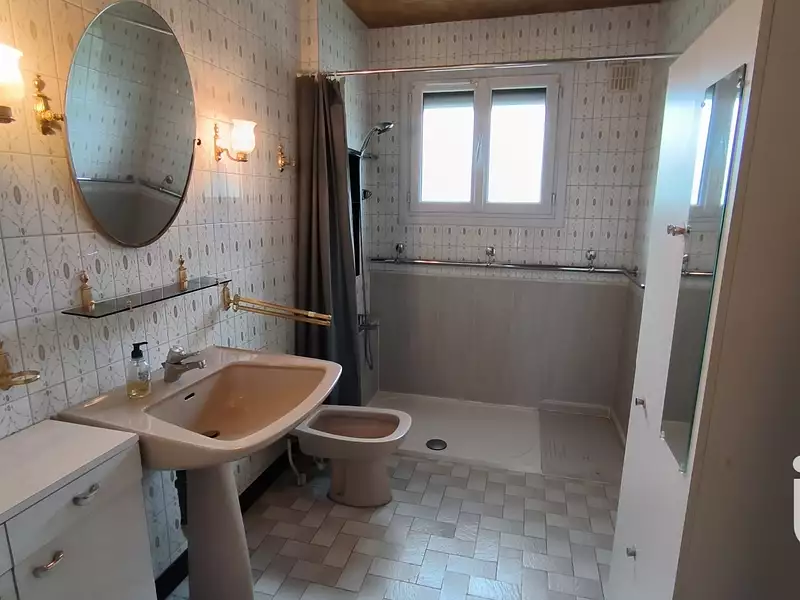 Maison, 180 m²