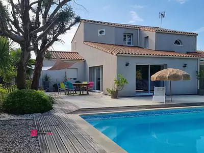 Maison, 218 m²