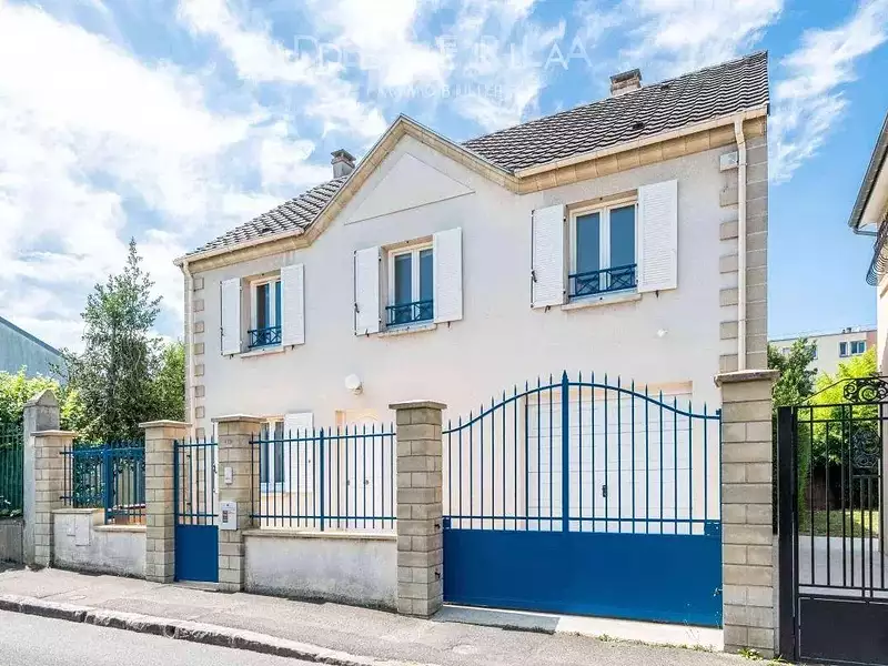 Maison, 230 m²