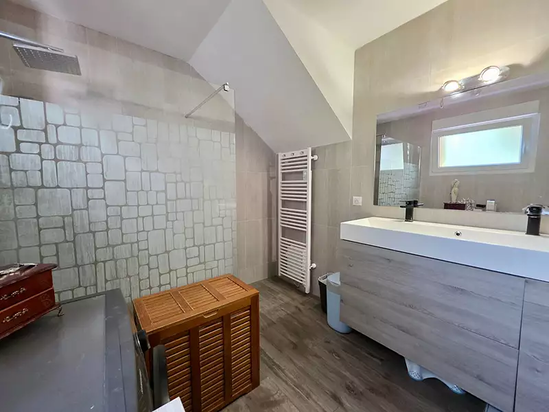 Maison, 204 m²