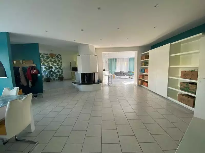 Maison, 219 m²
