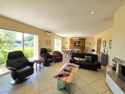 Maison, 243 m²