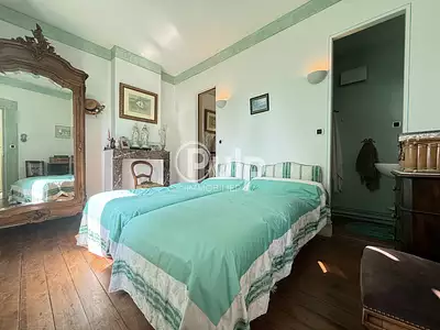 Maison, 232 m²