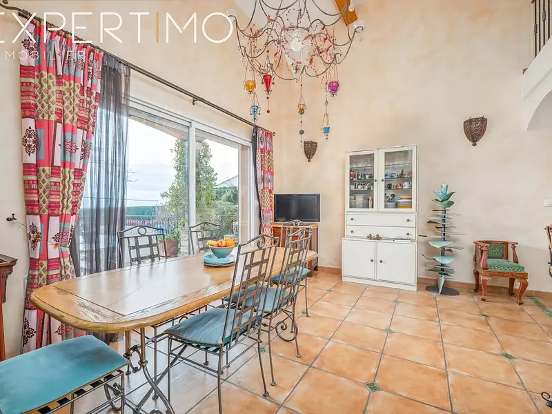 Maison, 167 m²