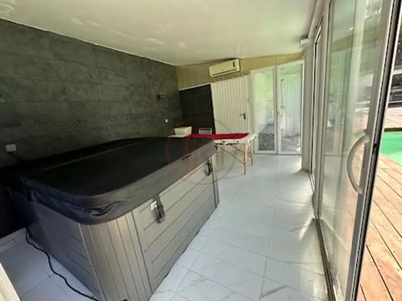 Maison, 200 m²