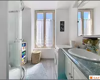 Immeuble, 185 m²