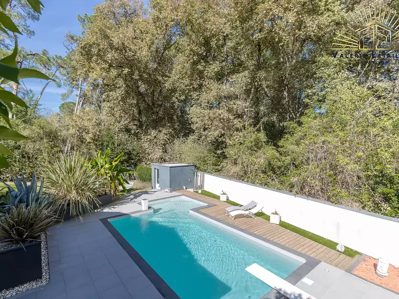 Maison, 180 m²