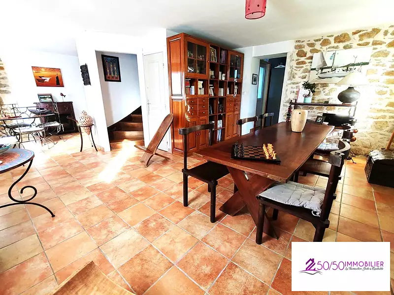 Maison, 89 m²