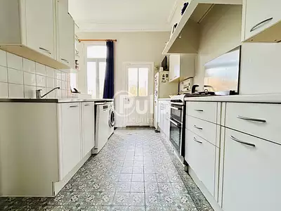 Maison, 246 m²