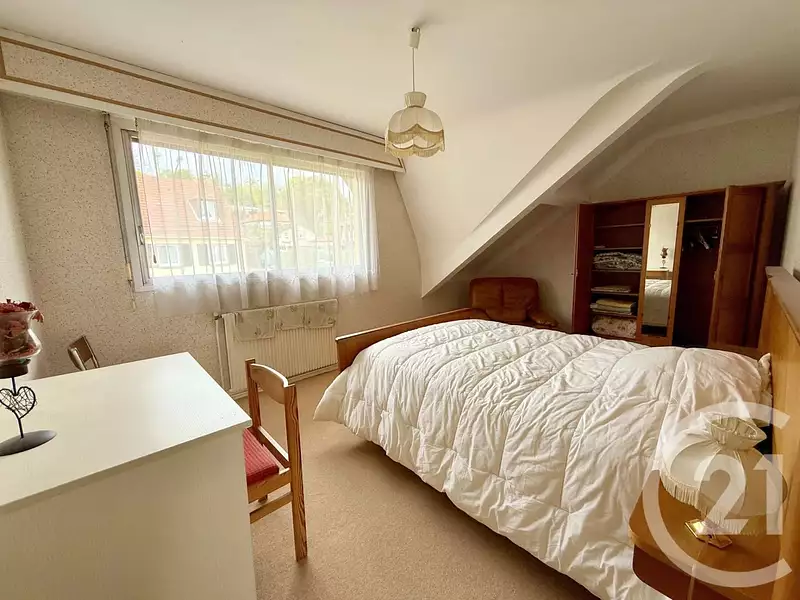 Maison, 215 m²