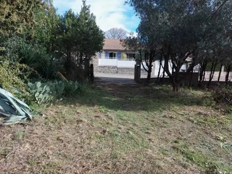 Terrain, 325 m²
