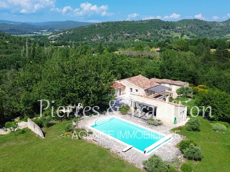 Maison, 249 m²