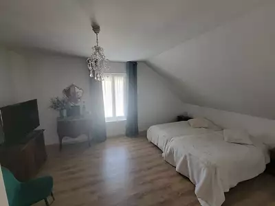 Maison, 215 m²