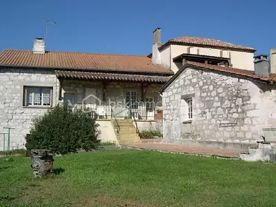 Maison, 648 m²