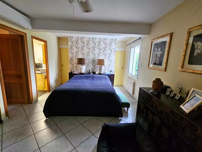 Maison, 330 m²