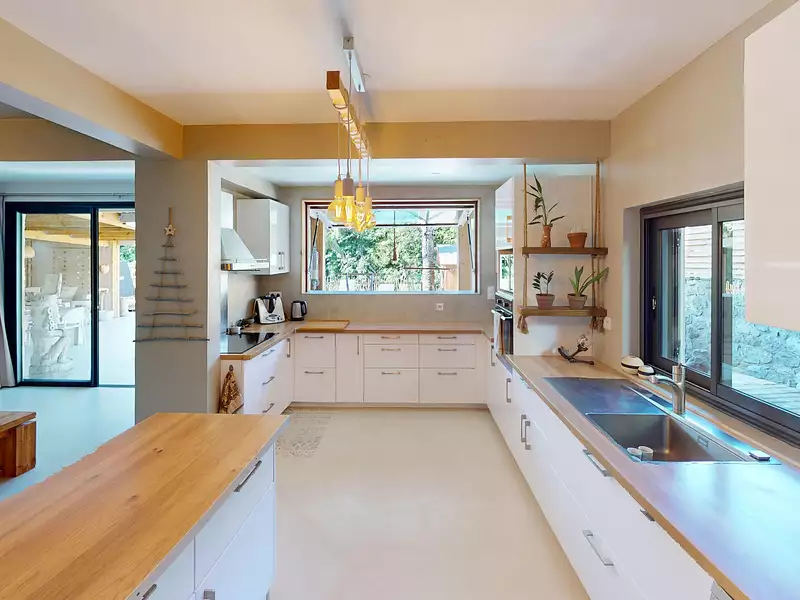 Maison, 255 m²
