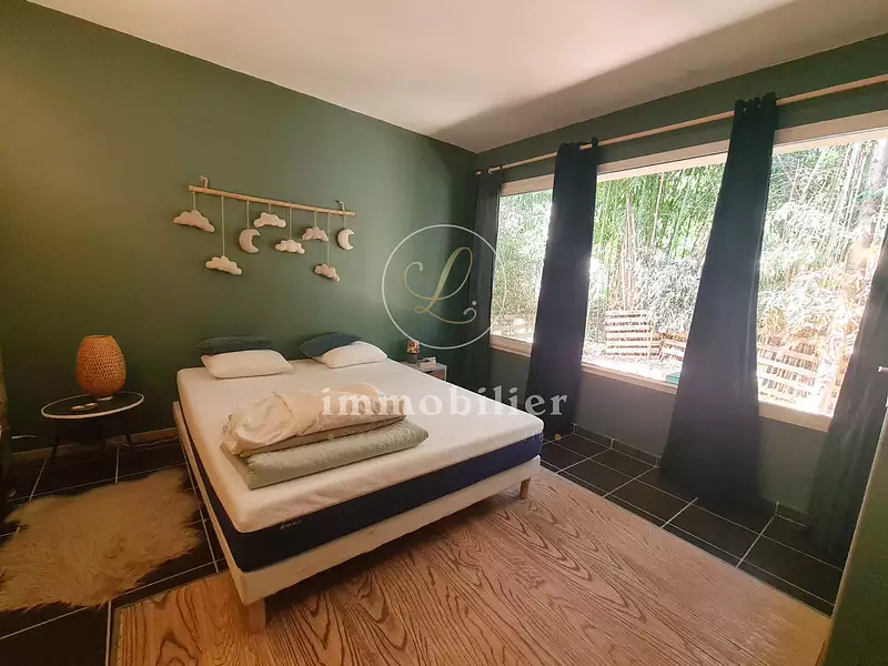 Maison, 245 m²