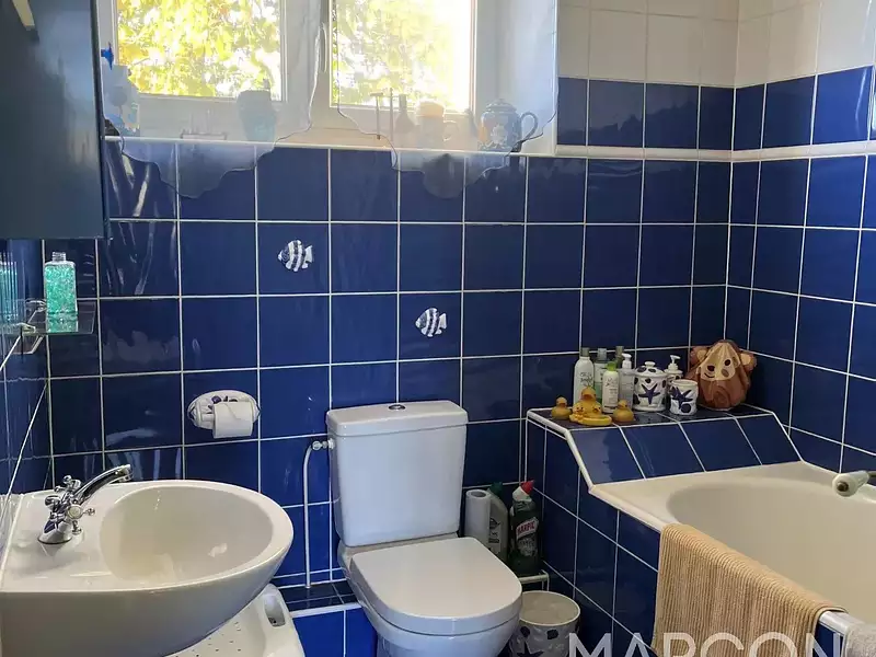 Maison, 166 m²