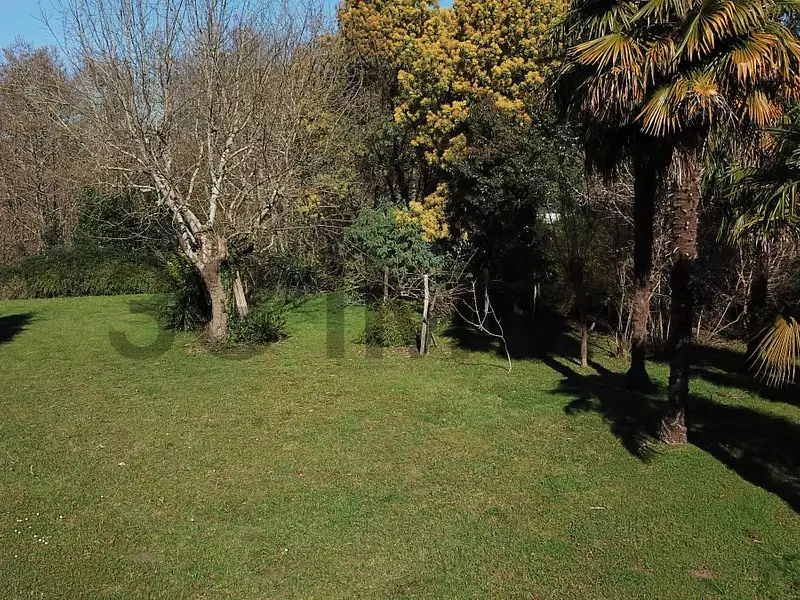 Terrain, 5 759 m²