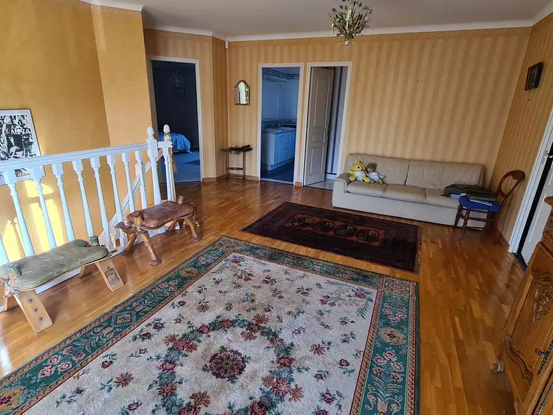 Maison, 220 m²