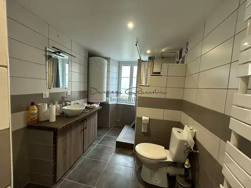 Immeuble, 76 m²