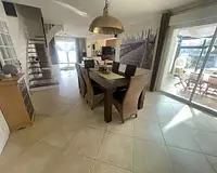Maison, 225 m²