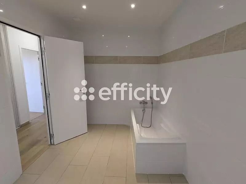 Maison, 201 m²