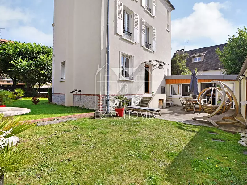 Maison, 260 m²