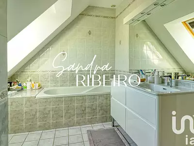 Maison, 220 m²