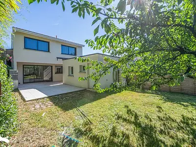 Maison, 255 m²