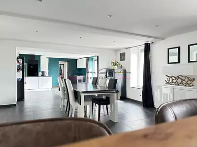 Maison, 245 m²