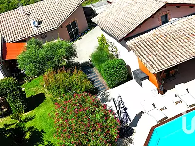 Maison, 221 m²