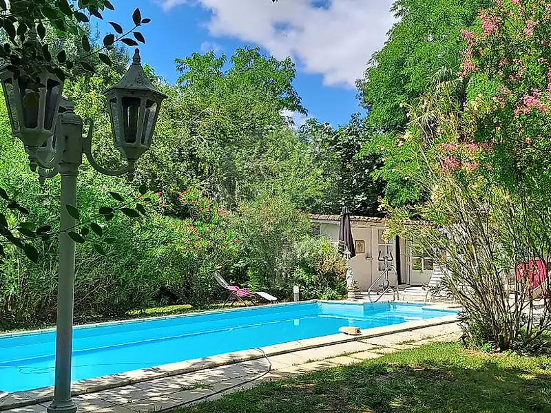 Maison, 780 m²