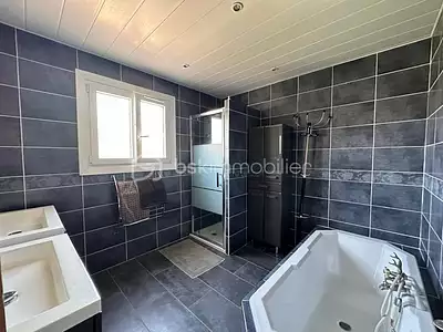 Maison, 187 m²