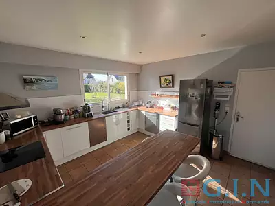 Maison, 235 m²