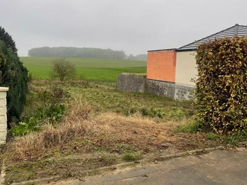 Terrain, 706 m²