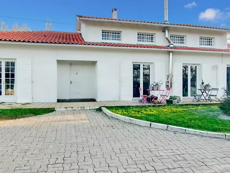 Maison, 227 m²