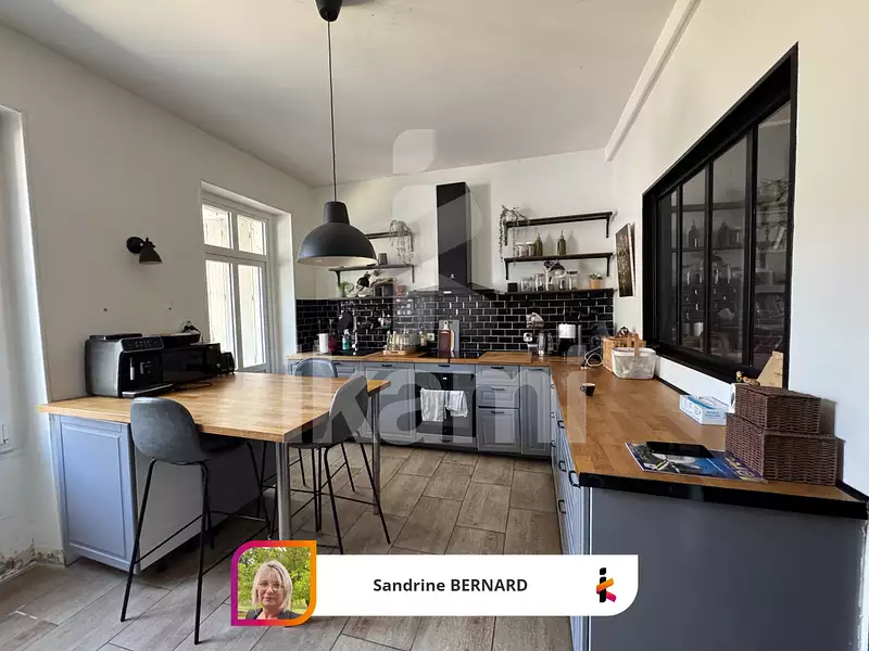 Maison, 227 m²